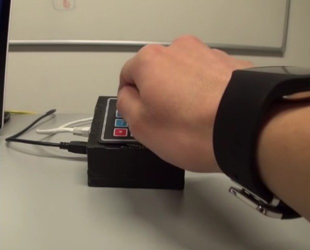 Smartwatches Can Be Used to Spy on Your Card's PIN Code