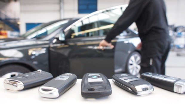 Radio Attack Lets Hackers Steal 24 Different Car Models